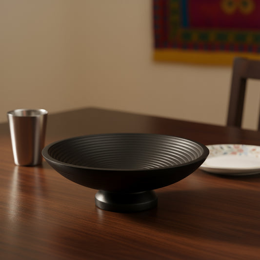 Mate black fruit bowl